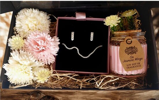 Gift Set for a Woman - Silver Glow